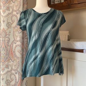 NWT Simply Vera texture tee